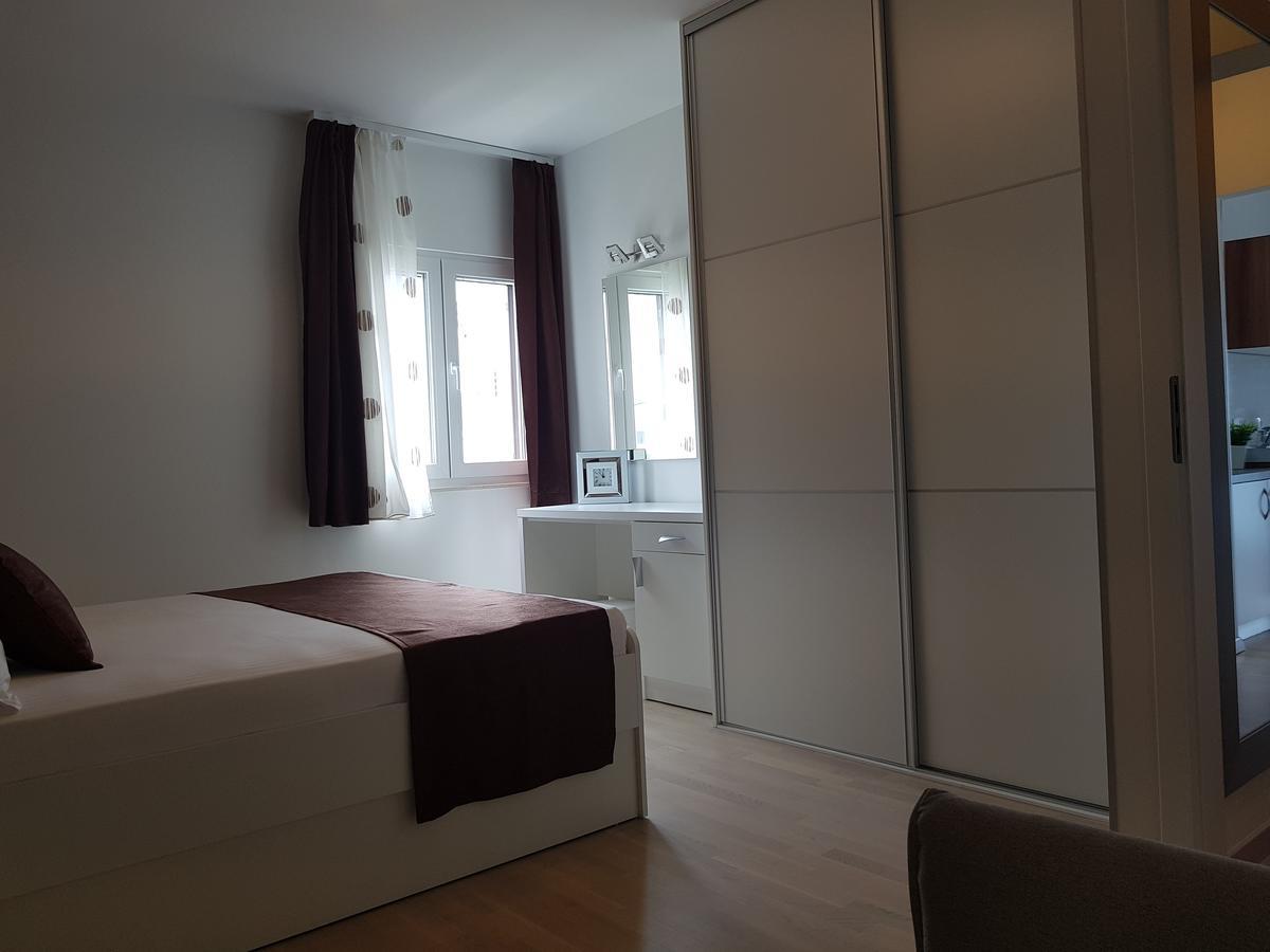 Apartments Petricevic Podstrana Exterior photo